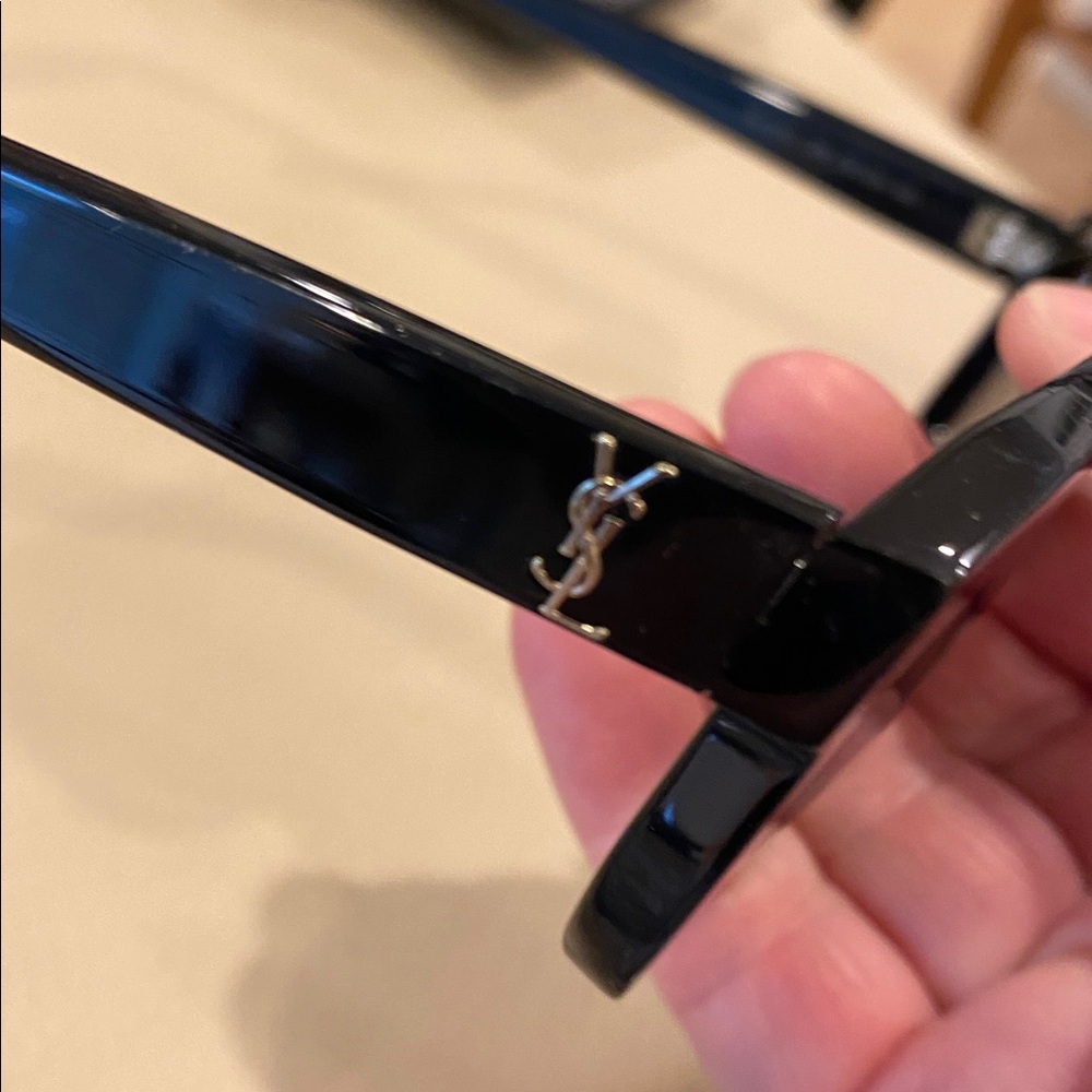 Saint Laurent sunglasses - Picture 6 of 7